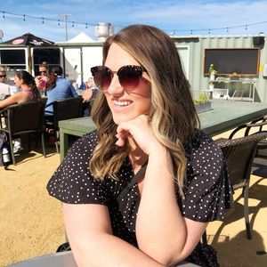 Meet your Posher, Caroline